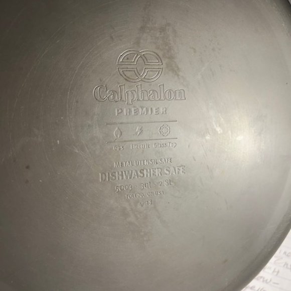 CALPHALON SAUCE PAN 10 1/2" WITH COVER - Picture 6 of 6